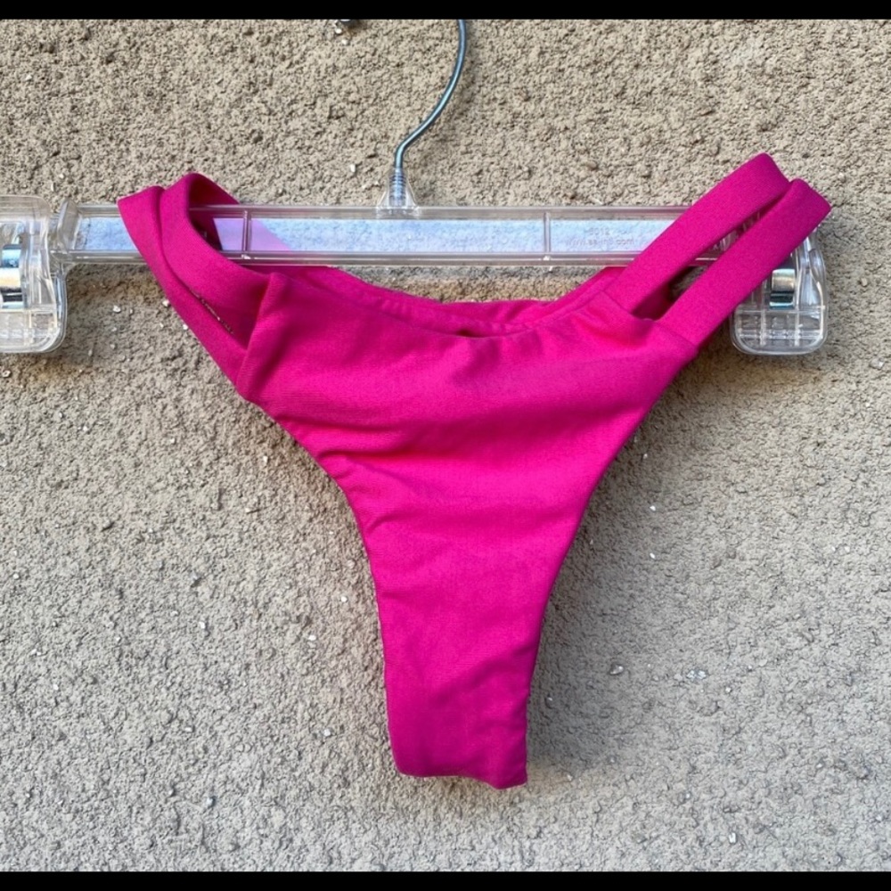 Midori bikini bottoms thong pink size small